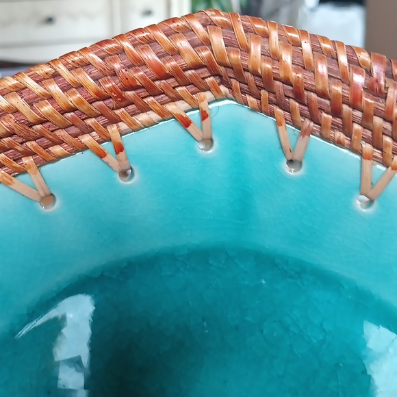 Wicker and Turquoise Ceramic Tray/Bowl for serving or display - Picture 3 of 3